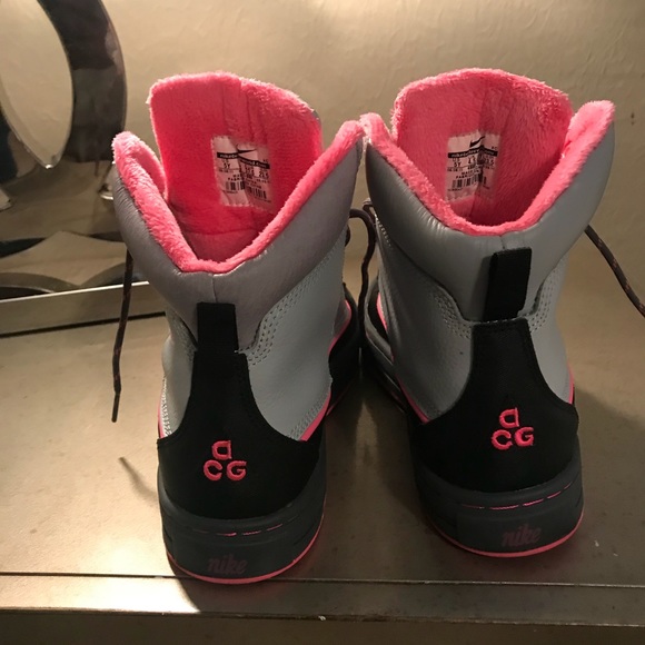 Brand New Nike boots - Picture 3 of 4